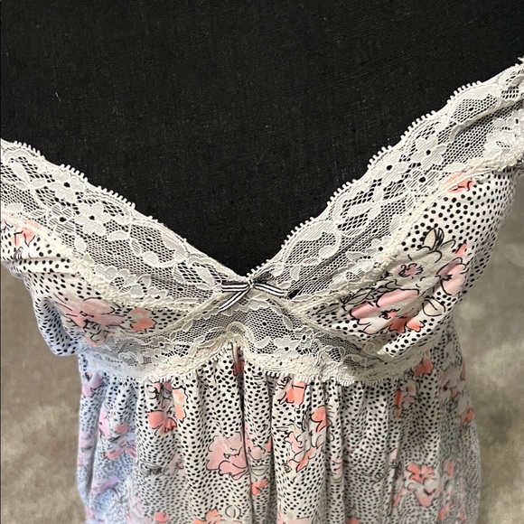 Victoria's Secret White and Pink Floral Lace Nightie Adjustable Straps Size L - Picture 4 of 8